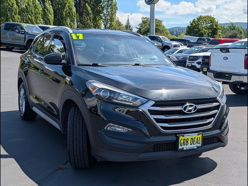 Used 2017 Hyundai Tucson SE w/ SE Popular Package 02 AWD/4WD image 3