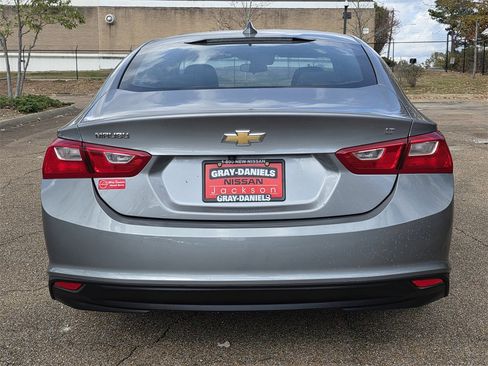 Used 2023 Chevrolet Malibu LT image 4