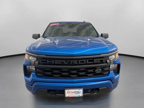 Used 2022 Chevrolet Silverado 1500 Custom w/ LPO, Dark Essentials Package AWD/4WD image 2