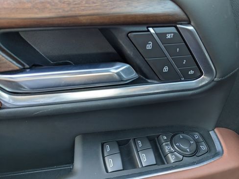 Used 2025 GMC Sierra 2500 Denali Ultimate image 60