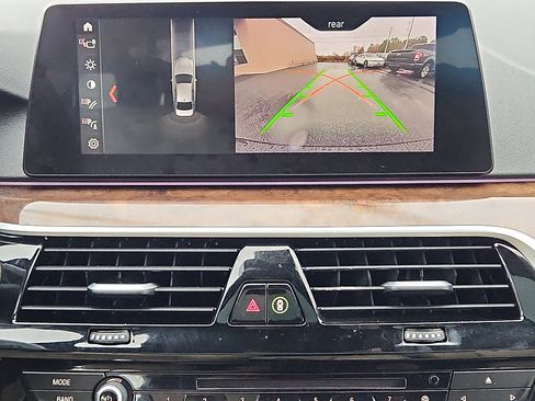 Used 2019 BMW 530i xDrive w/ Convenience Package image 17