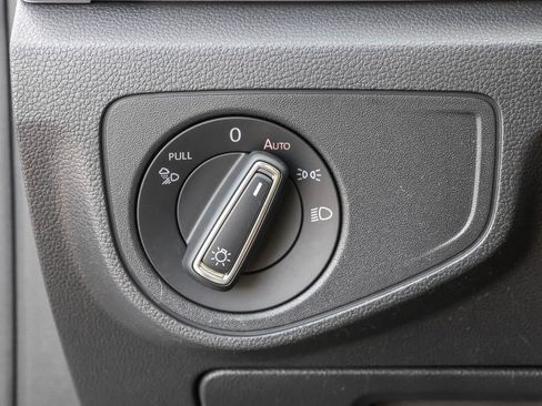 Used 2022 Volkswagen Atlas SEL Premium image 19