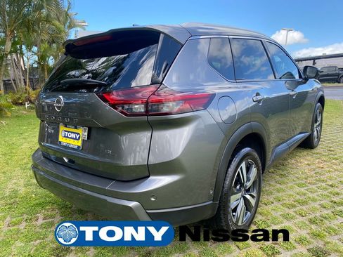 Used 2024 Nissan Rogue SL w/ SL Premium Package FWD image 7