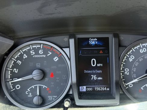 Used 2022 Toyota Tacoma TRD Off-Road w/ TRD Premium Off Road Package AWD/4WD image 22