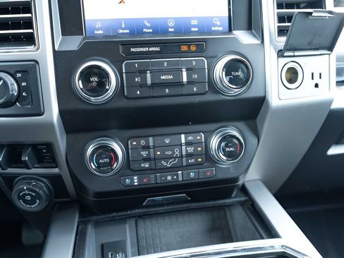 Used 2021 Ford F250 Platinum AWD/4WD image 19