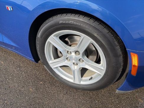 Used 2020 Chevrolet Camaro LT image 6