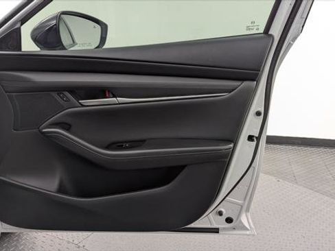 Used 2024 MAZDA MAZDA3 s image 23