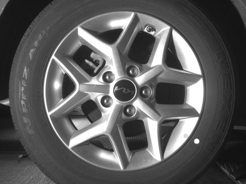 Used 2025 Kia Soul LX w/ LX Technology Package FWD image 15