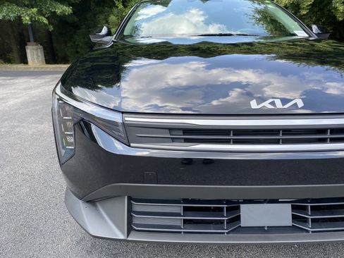 Used 2025 Kia K4 FWD image 13