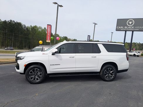 Used 2024 Chevrolet Suburban Z71 w/ Luxury Package image 7