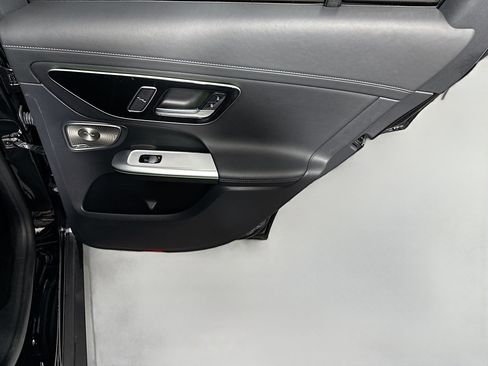 Used 2023 Mercedes-Benz GLC 300 4MATIC w/ Exclusive Trim Package image 28