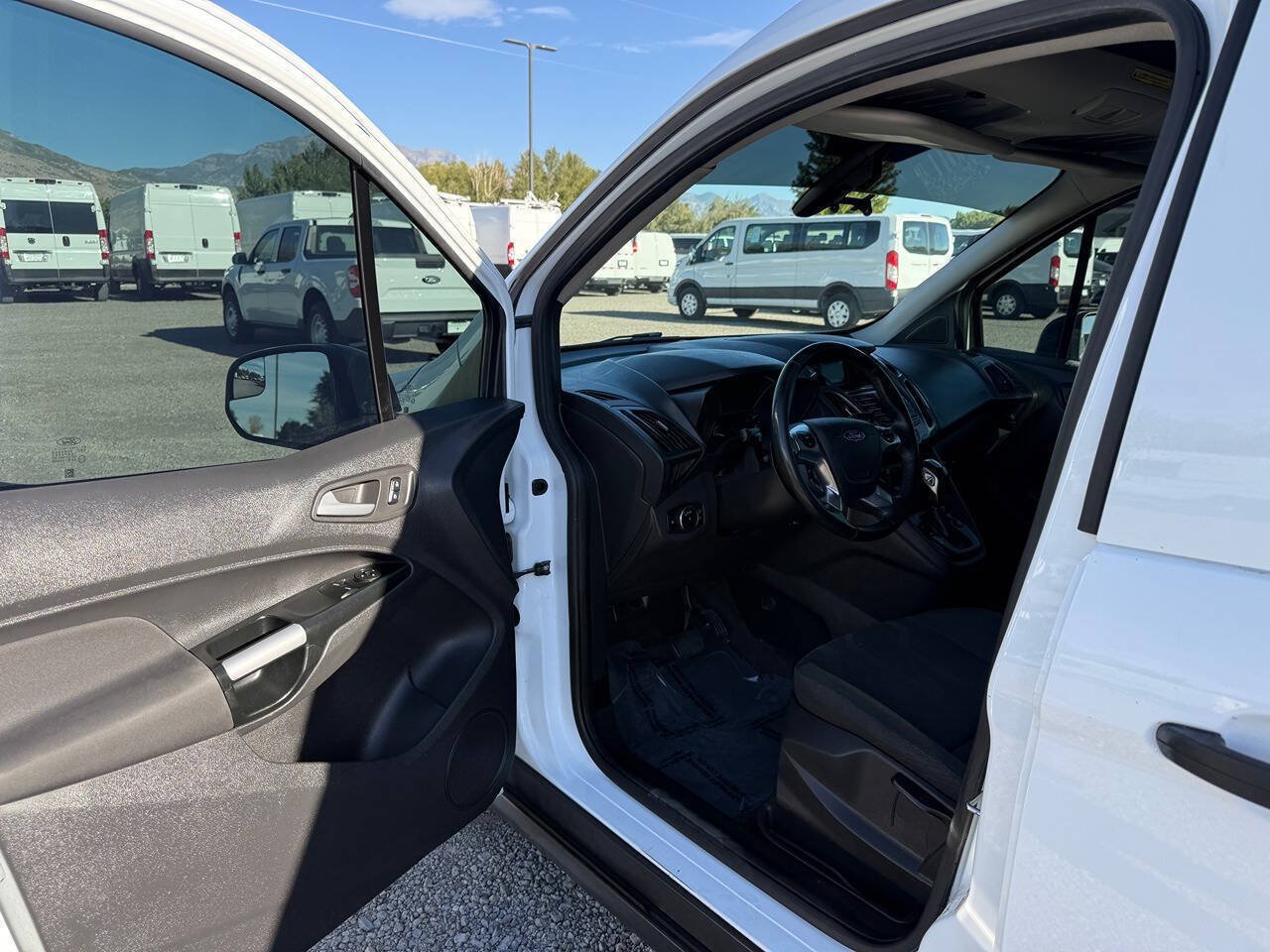 Used 2018 Ford Transit Connect XLT FWD image 13