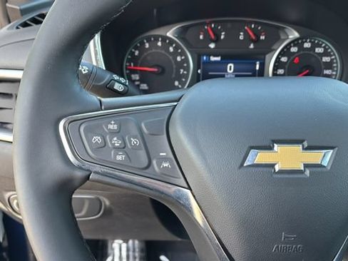 Used 2024 Chevrolet Equinox LT FWD image 22