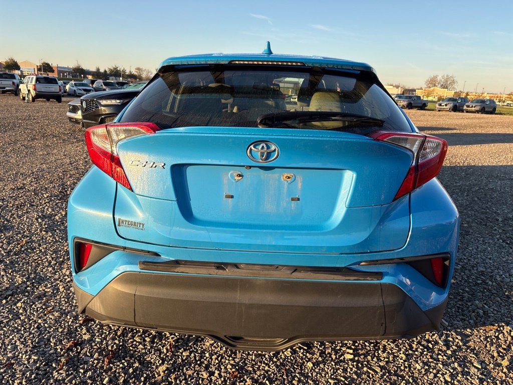 Used 2019 Toyota C-HR XLE FWD image 7