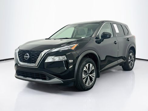 Used 2023 Nissan Rogue SV AWD/4WD image 3