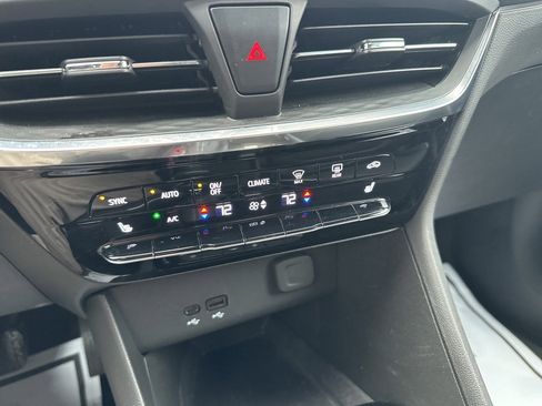 Used 2024 Buick Encore GX Avenir image 16