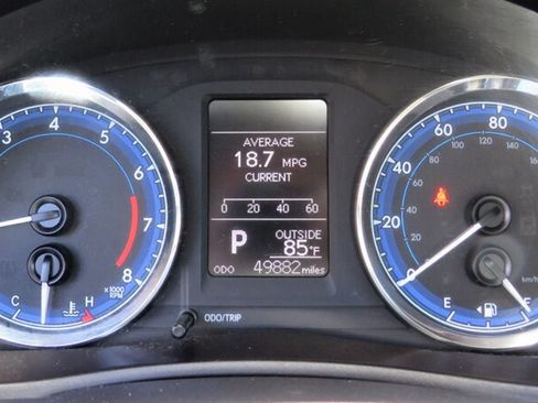 Used 2017 Toyota Corolla LE FWD image 9