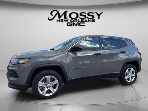 Used 2023 Jeep Compass Sport image 1