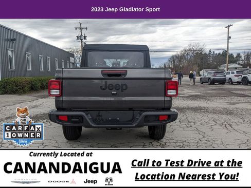 Used 2023 Jeep Gladiator Sport AWD/4WD image 8