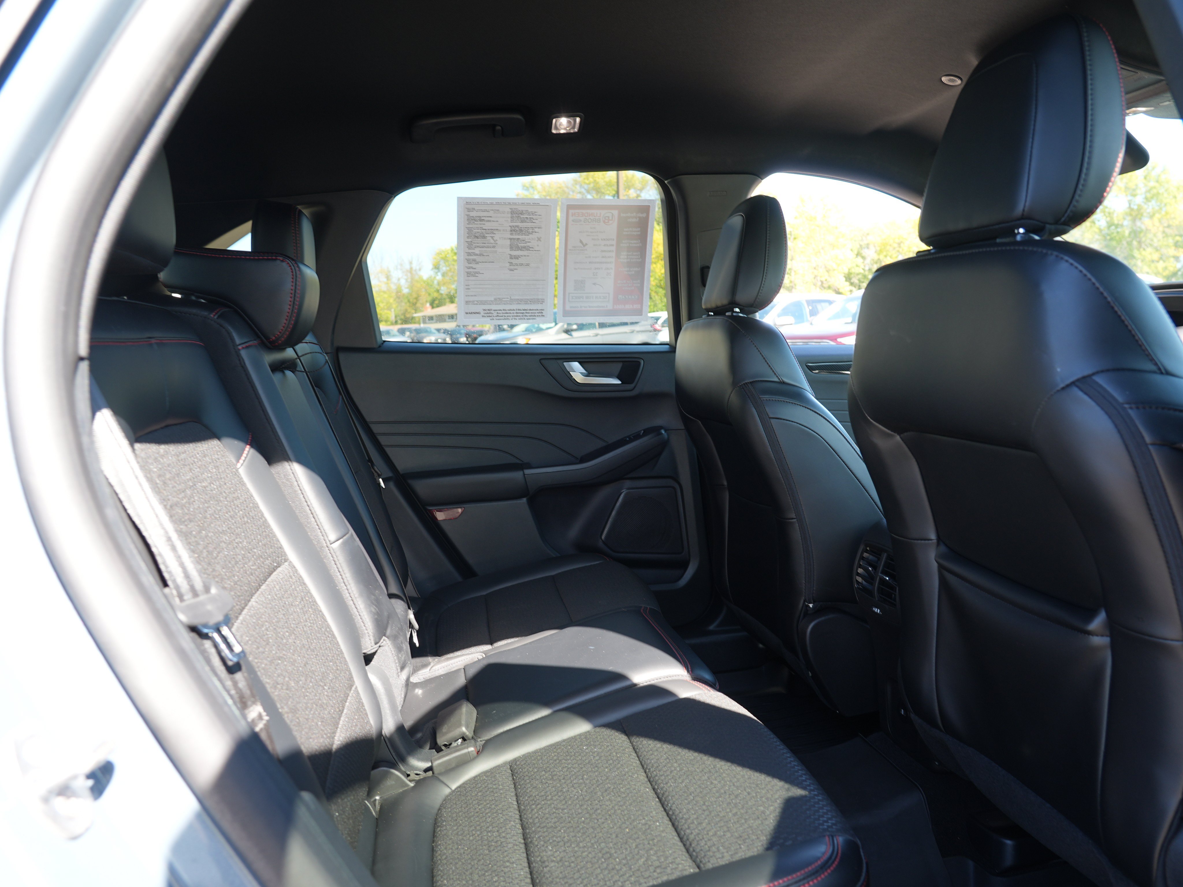 Used 2024 Ford Escape ST-Line w/ Tech Pack #1 AWD/4WD image 31