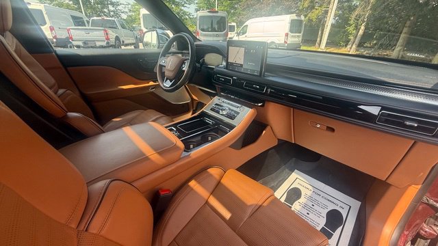 Used 2022 Lincoln Aviator Black Label AWD/4WD image 33