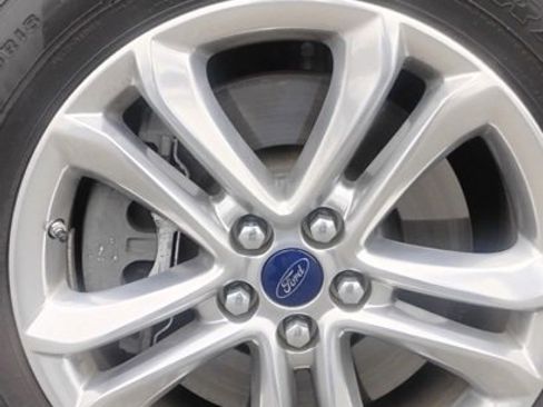 Used 2016 Ford Edge SEL w/ Equipment Group 201A image 4