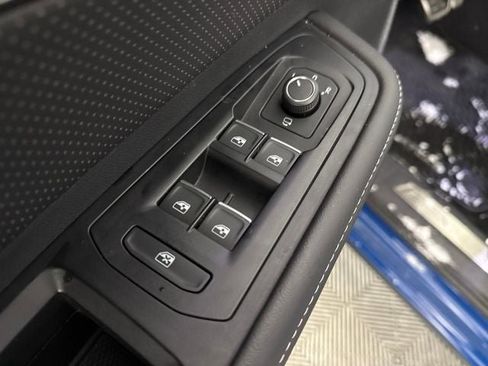 Used 2025 Volkswagen Atlas SEL Premium R-Line image 16