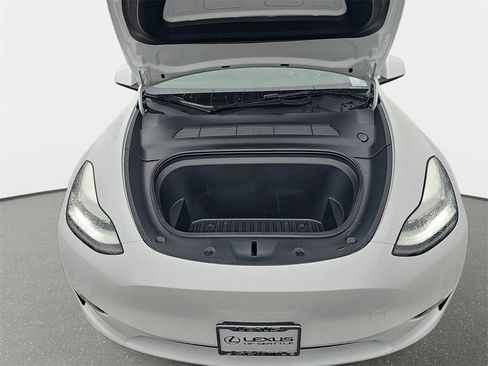 Used 2021 Tesla Model Y Long Range image 32