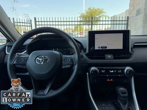 Used 2025 Toyota RAV4 XLE FWD image 5