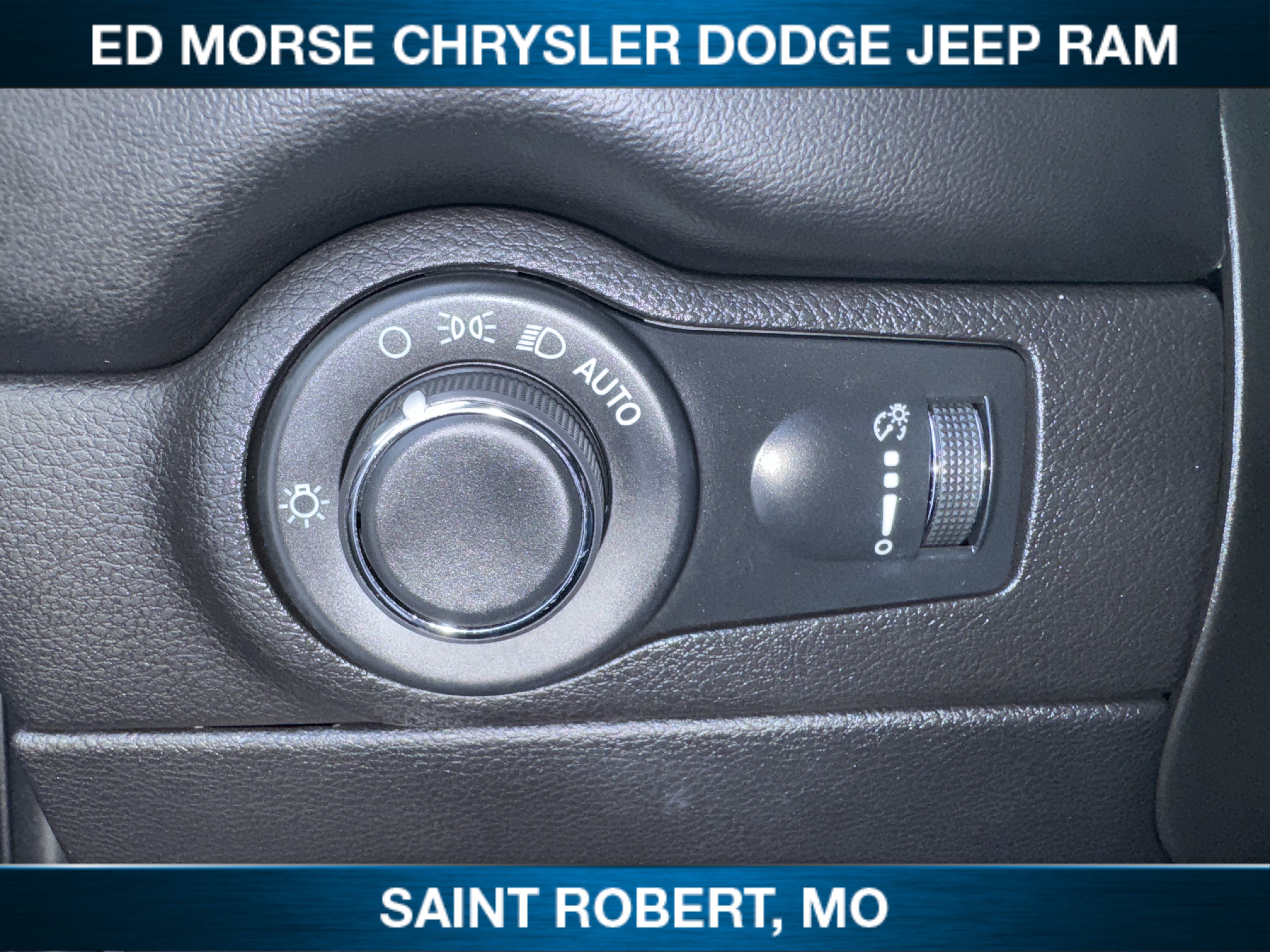 Used 2023 Dodge Durango SXT w/ Trailer Tow Group IV AWD/4WD image 19