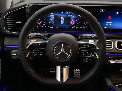 New 2026 Mercedes-Benz GLS 450 4MATIC image 16