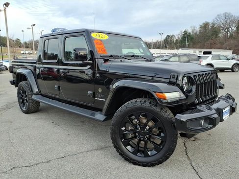 Used 2021 Jeep Gladiator Overland image 3