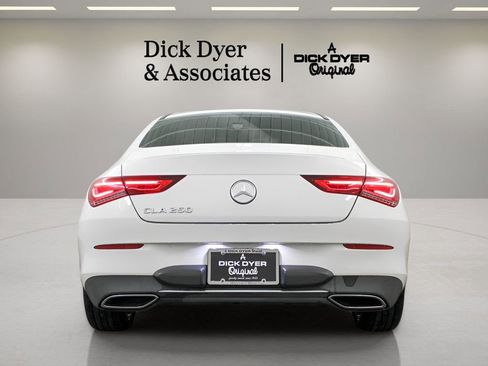 Used 2020 Mercedes-Benz CLA 250 image 3