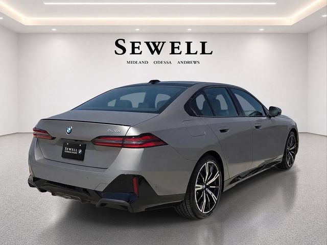 Used 2027 BMW 530i w/ M Sport Package RWD image 4