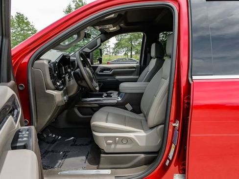 Used 2025 Chevrolet Silverado 3500 LTZ w/ LTZ Texas Edition AWD/4WD image 5