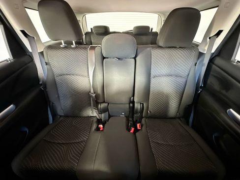 Used 2019 Dodge Journey SE w/ Connectivity Group FWD image 13
