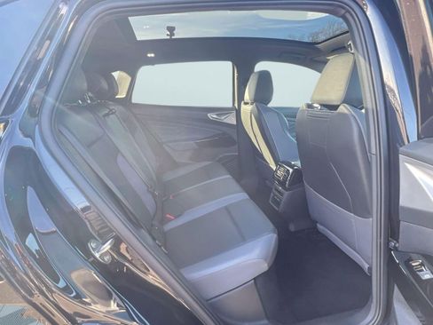 Used 2023 Volkswagen ID.4 Pro S Plus image 25