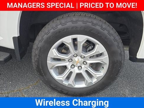New 2026 Chevrolet Silverado 1500 LTZ w/ LTZ Premium Package AWD/4WD image 32