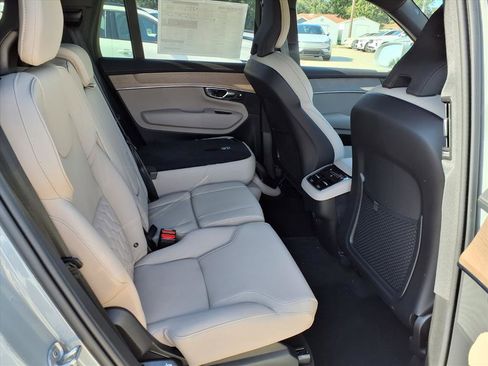 New 2026 Volvo XC90 B6 Plus w/ Protection Package Premier image 10