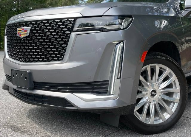 Used 2021 Cadillac Escalade ESV Premium Luxury AWD/4WD image 3