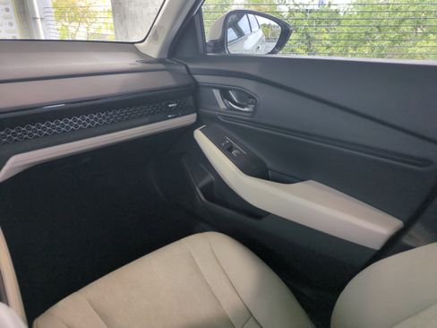 Used 2023 Honda Accord EX image 16