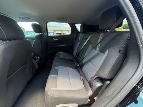 Used 2025 Chevrolet Blazer LT FWD image 27