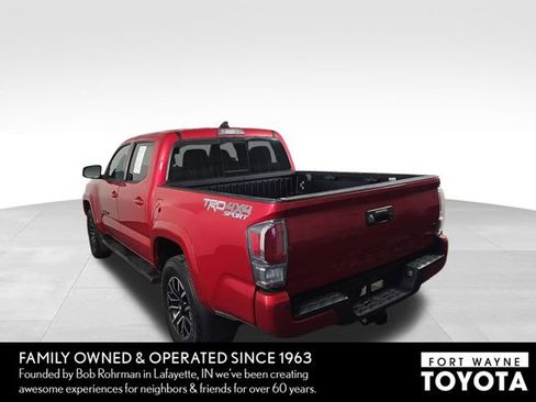 Used 2021 Toyota Tacoma TRD Sport w/ Technology Package AWD/4WD image 9