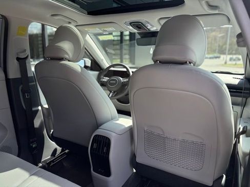 Used 2025 Hyundai Kona Limited image 50