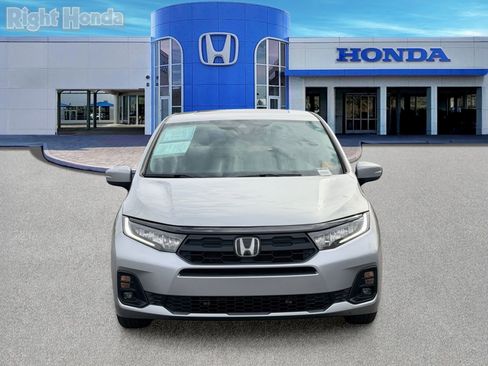 Certified 2025 Honda Odyssey EX-L image 11