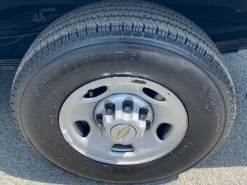Used 2023 Chevrolet Express 3500 LS RWD image 24