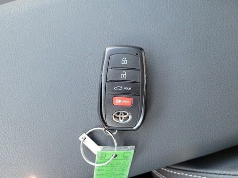 New 2026 Toyota Camry Hybrid w/ Multimedia Upgrade Package image 23