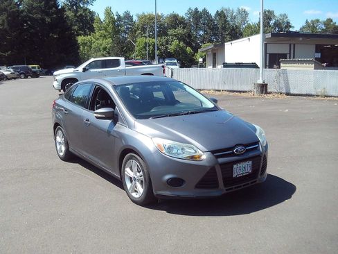 Used 2014 Ford Focus SE FWD image 7
