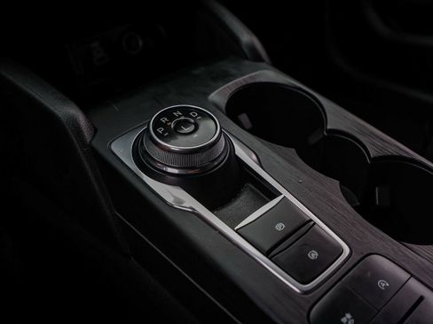 Used 2024 Ford Escape ST-Line image 31