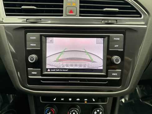 Used 2024 Volkswagen Tiguan S image 15